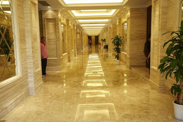 sàn đá đươcj sử dụng nhiều tại các nhà hàng khách sạn sang trọng