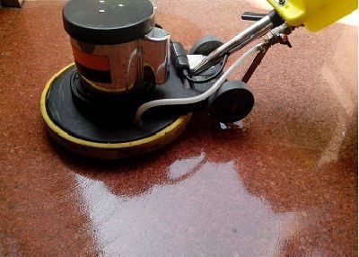Máy đánh sàn chuyên nghiệp cần được huấn luyện trước khi sử dụng
