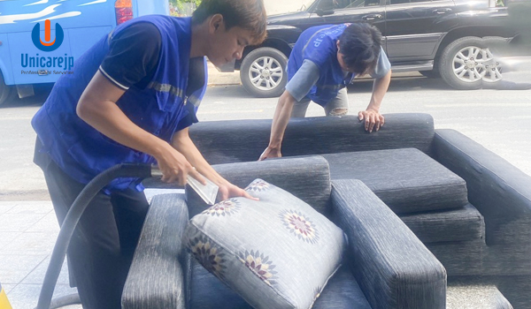 Vệ sinh ghế sofa tại nhà ở HCM – Nhanh chóng và hiệu quả 2025