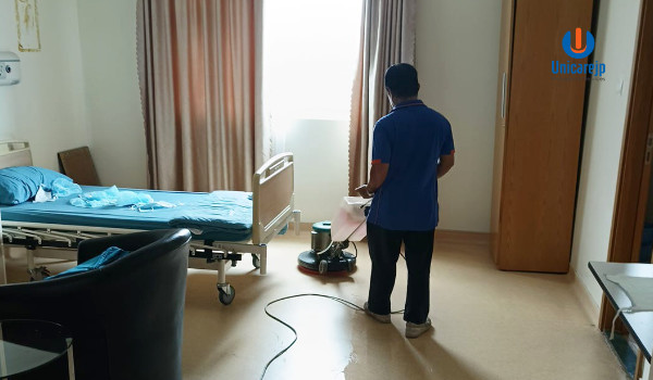 Dịch Vụ Vệ Sinh Phòng Khám Chuyên Nghiệp